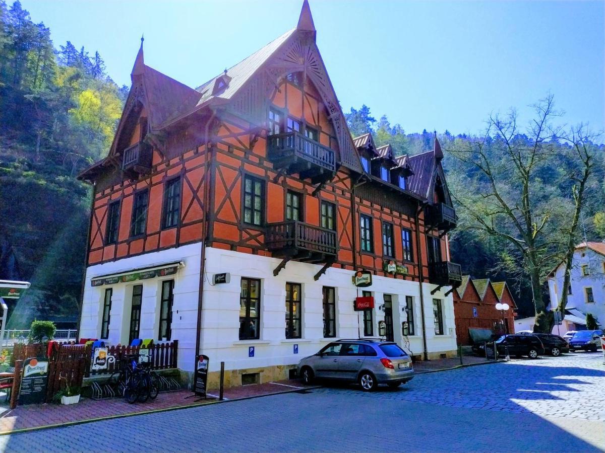 Hotel U Lipy Грженско Екстер'єр фото