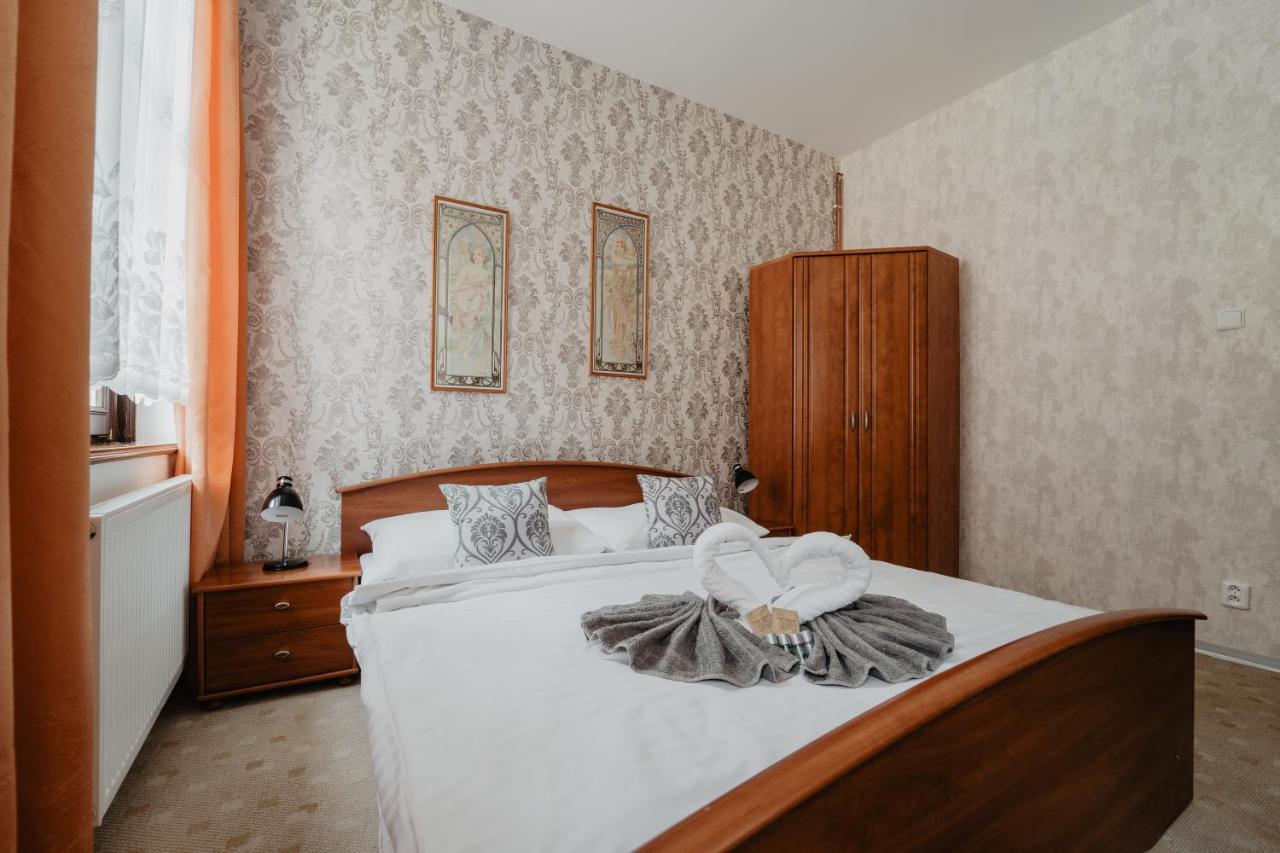 Hotel U Lipy Грженско Екстер'єр фото