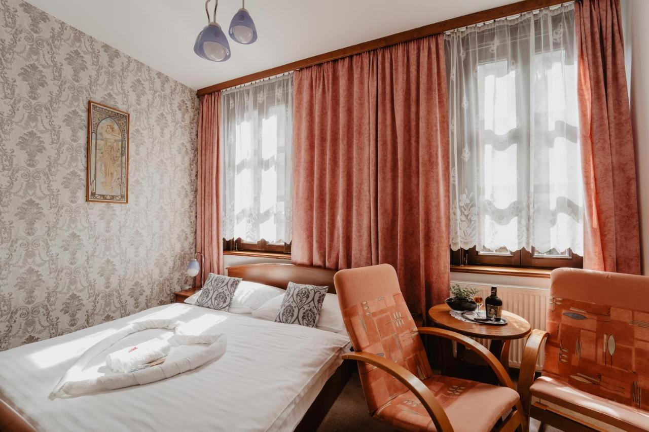 Hotel U Lipy Грженско Екстер'єр фото