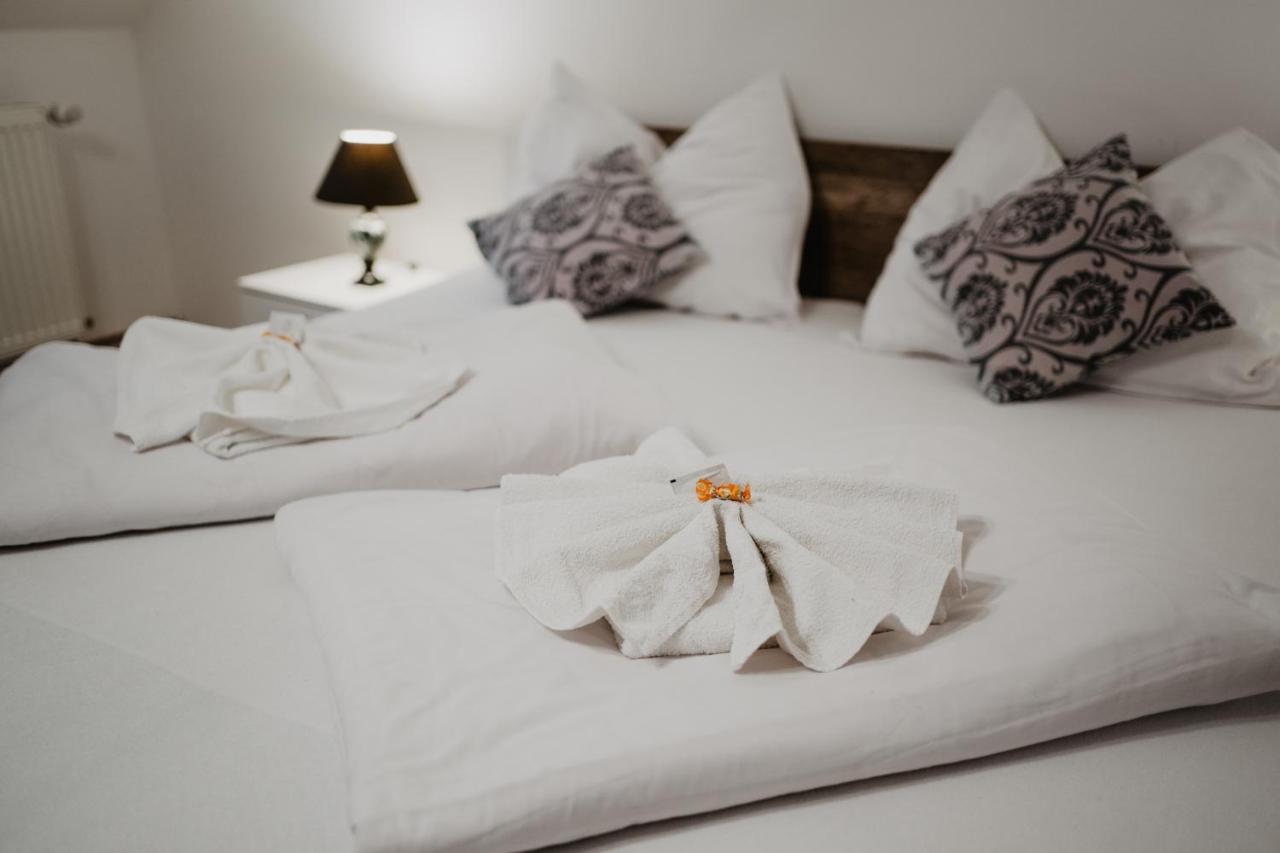 Hotel U Lipy Грженско Екстер'єр фото
